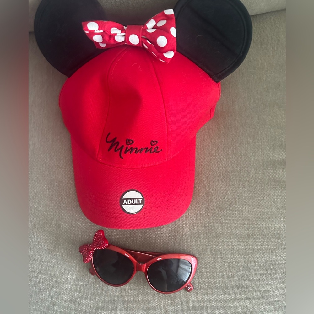 DISNEY OFFICIAL Minnie Mouse Cap +Sunglasses